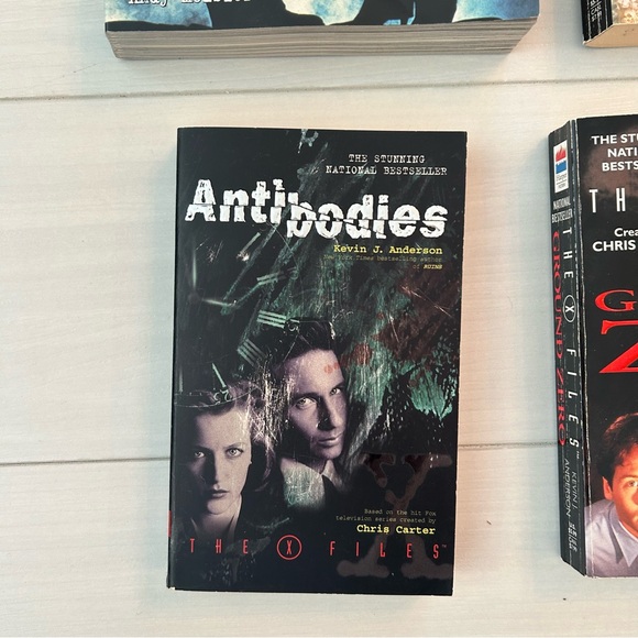 X-Files Books - Picture 3 of 5